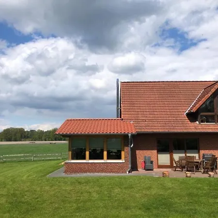 Sohrenhof - Falkenhorst Lägenhet *